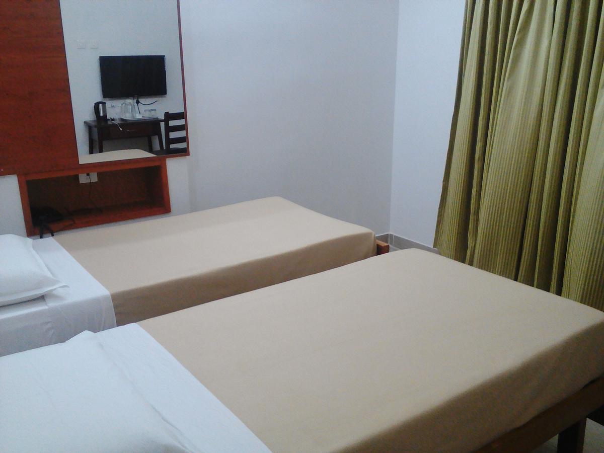 Surag Residency Hotel Tiruchirappalli Bagian luar foto